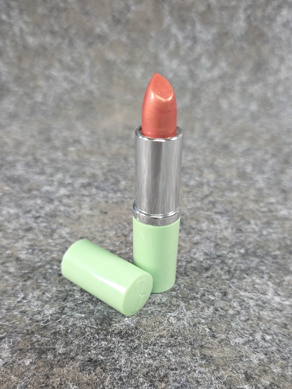 Clinique Different Lipstick in Think Bronze, New